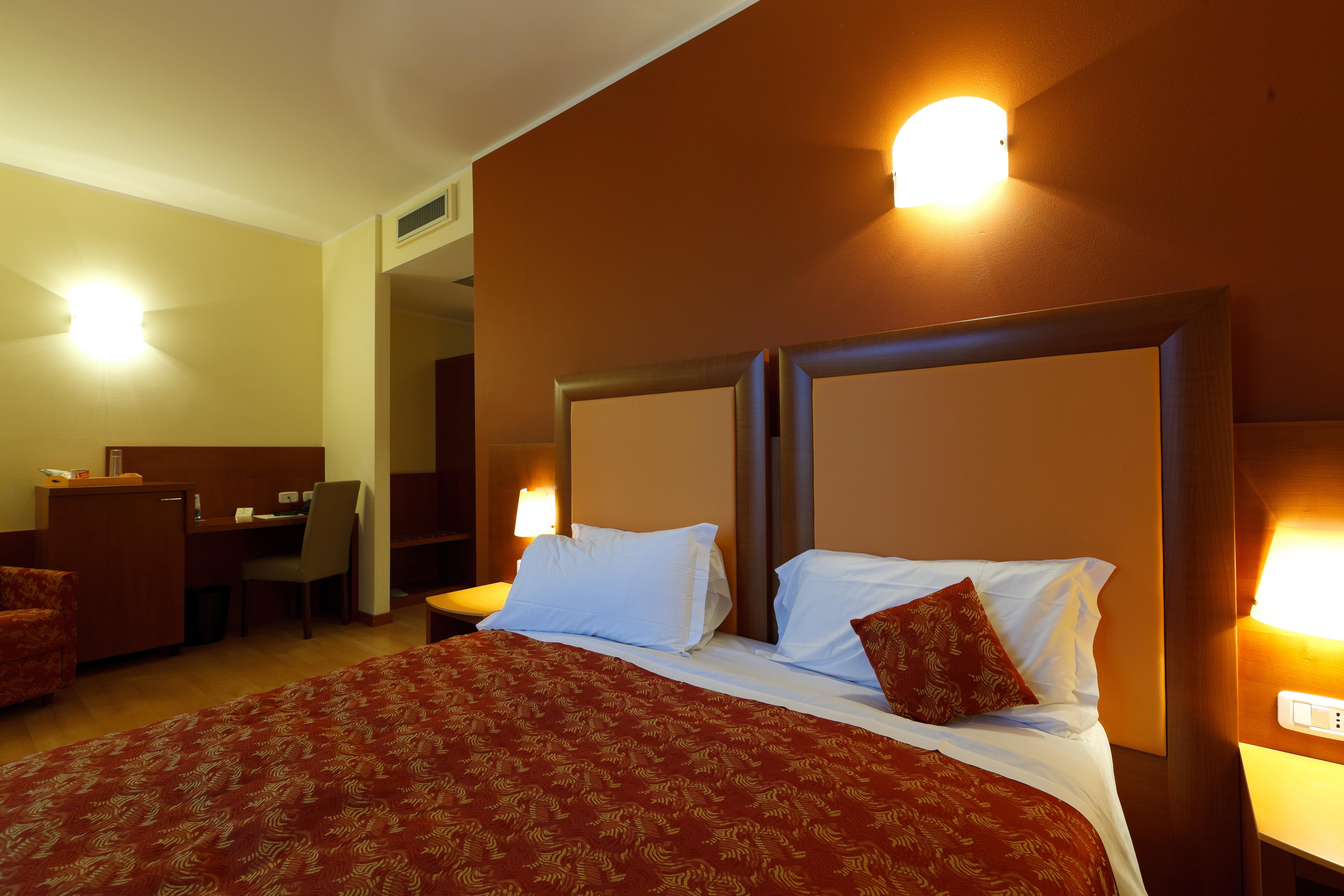 Hotel Villa Delle Rose - Malpensa Оледжо Екстериор снимка