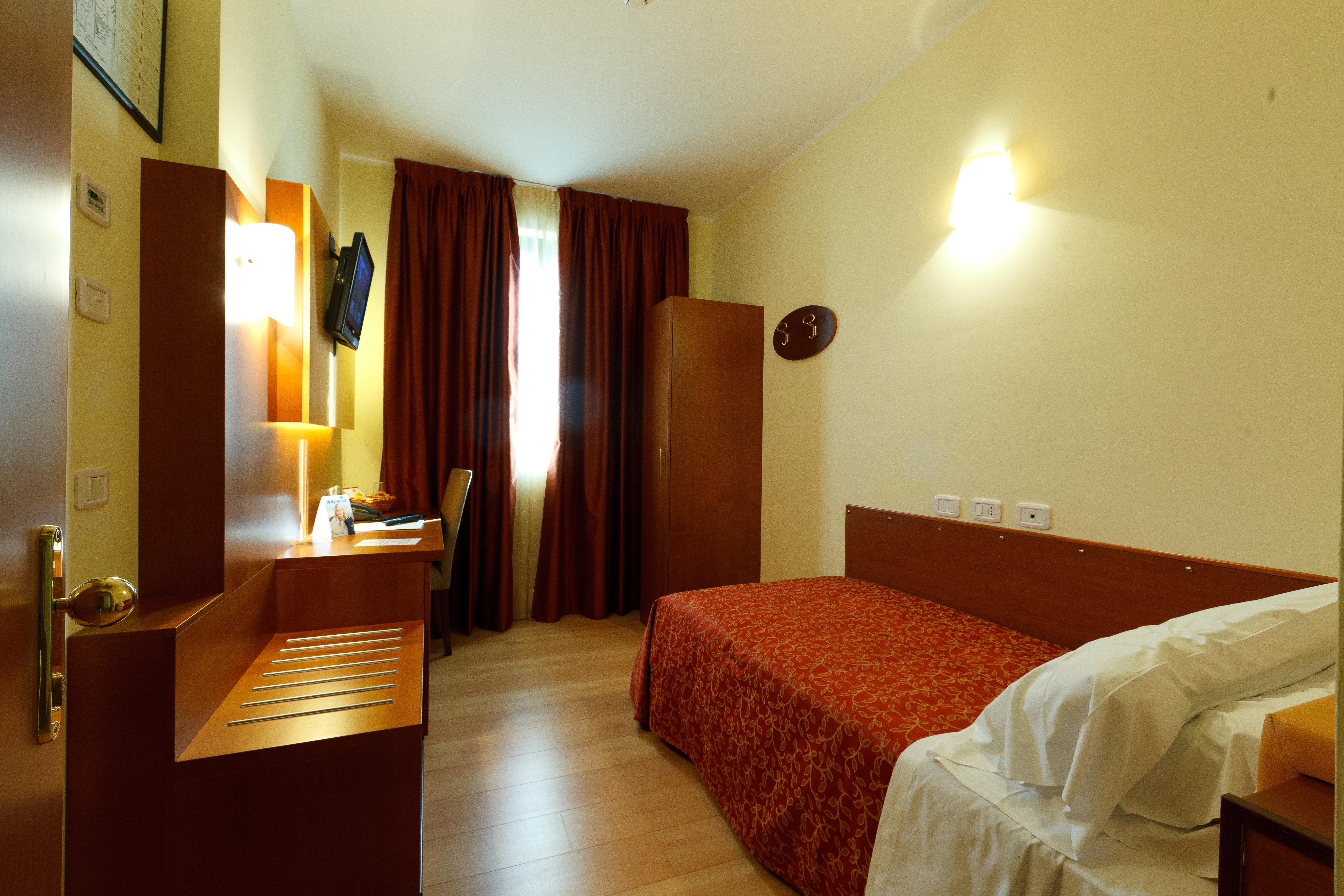 Hotel Villa Delle Rose - Malpensa Оледжо Екстериор снимка