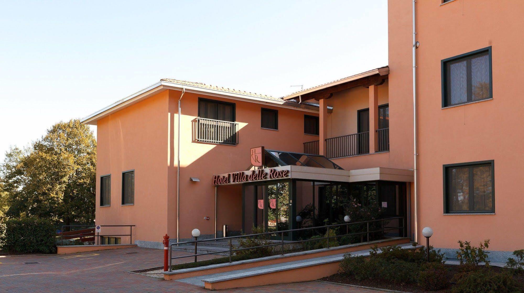 Hotel Villa Delle Rose - Malpensa Оледжо Екстериор снимка